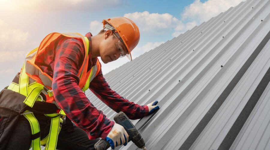 Professional gutter cleaning in Pennsville, NJ